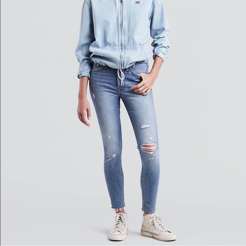 Levi’s Women’s Wedgie Skinny Jeans in Blue Spice